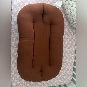 Rust snuggle me organic Baby Lounger
